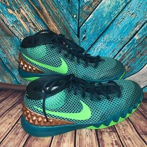 Nike Kyrie One -Green Gold - Size 6 Youth Big Boy